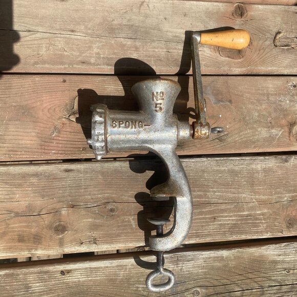 (VK) Vintage. Meat Grinders. - Picture 3 of 4